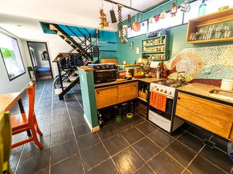 Hermoso PH- 6 AMB- 3 pisos- jardín- Parque Chas