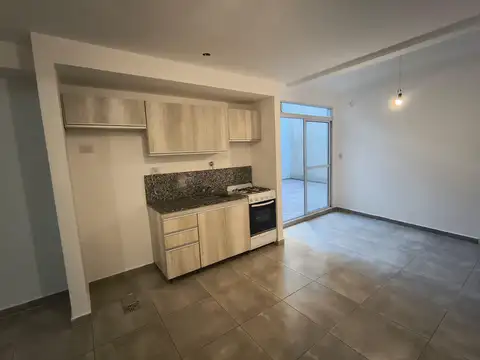 Semipiso  2 ambientes con patio