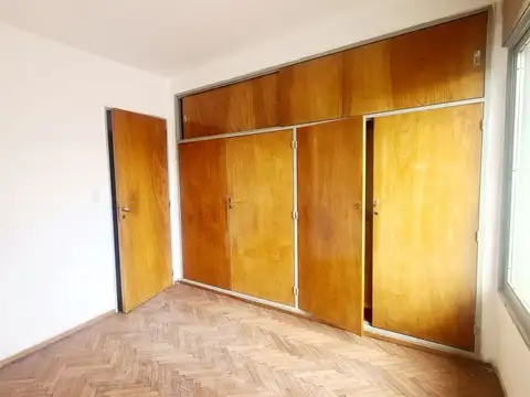 Depto Tipo Casa 6 ambientes con 2 baños