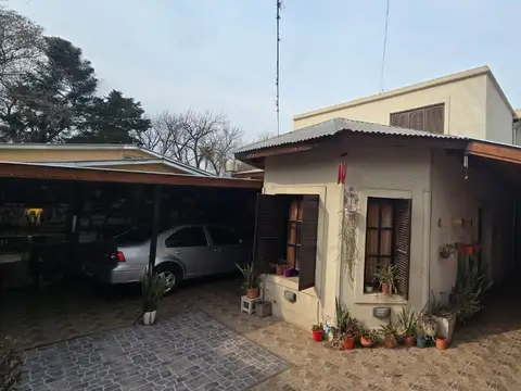 Casa 6 ambientes con 3 baños