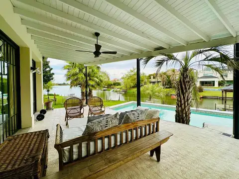 Av. de Los Lagos al 5800