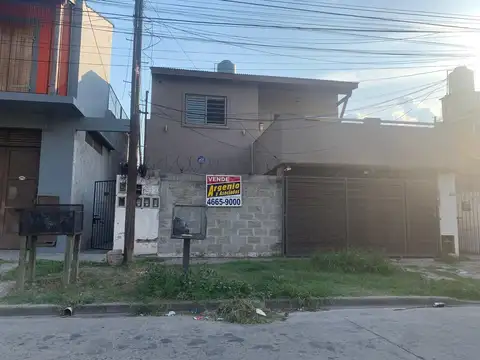 Casa 3 ambientes con excelente ubicación