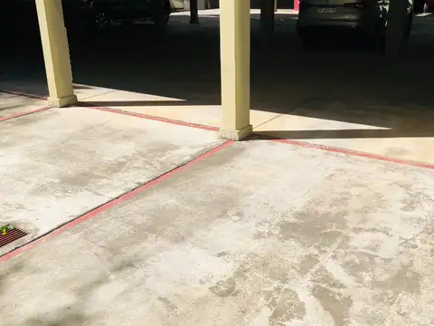 Cochera en Venta Descubierta