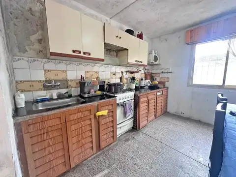 Casa 4 ambientes con 1 baño