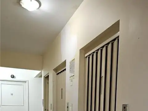 Esmeralda 700, Piso 2