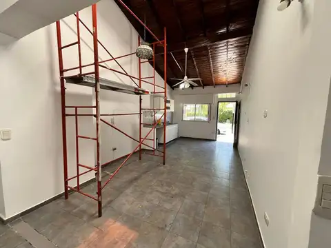 Depto Tipo Casa en Alquiler de 3 ambientes