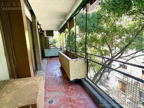 BALCON CORRIDO - LUMINOSO - BELGRANO – SEMIPISO DE CATEGORÍA | 97 m² | VENTA - 4 AMBIENTES   COCHERA