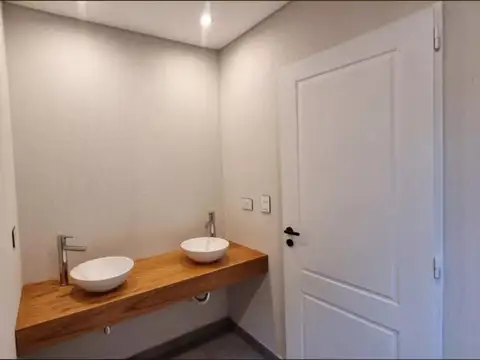 VENTA Casa Barrio Cerrado Santa Elisa-Pilar Del Este-5 AMBIENTES-ESCRITORIO-losa radiante-DIC 25