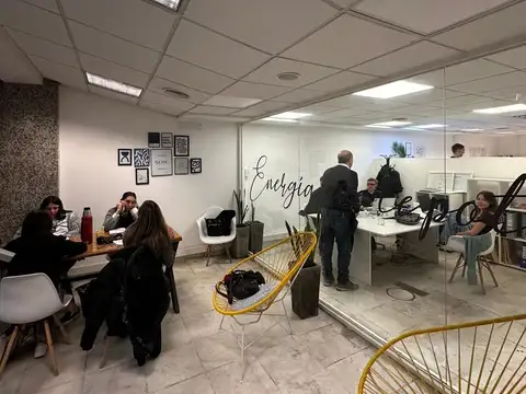 Oficina en Alquiler 25 años