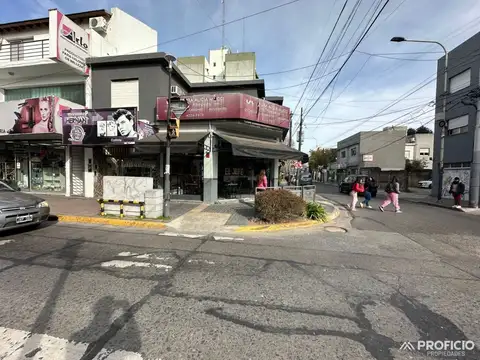 Fondo de Comercio en venta ubicado en Berazategui "EL JEFE" Resto-Bar