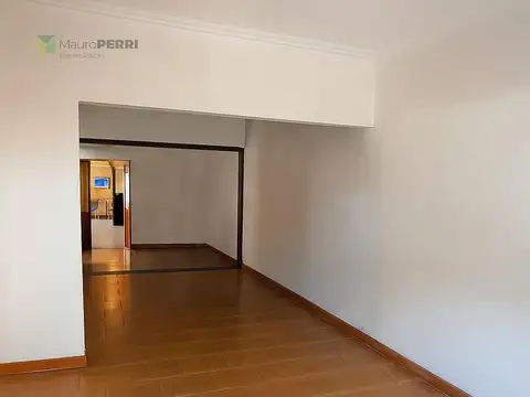 Casa en Venta con 5 cocheras