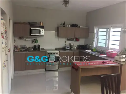 CASA EN VENTA CASTELAR RANCHOS 1866