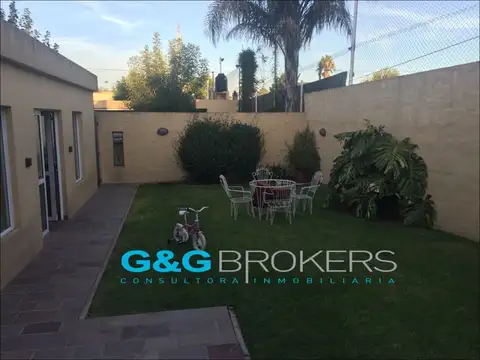 Casa en Venta en Castelar Norte, USD 350.000