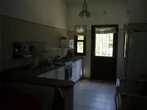 Casa en Alquiler Temporal con 2 cocheras
