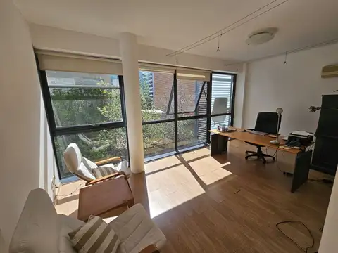 Oficina en Venta 24 años