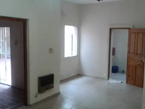 Oficina en Alquiler 50 años