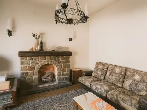 Casa 3 ambientes con 2 baños