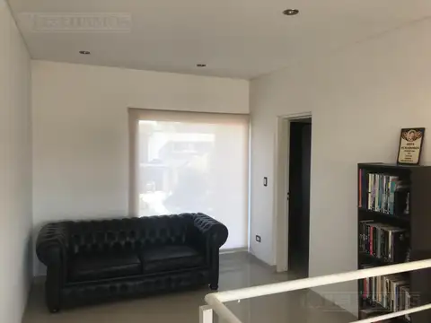 Casa en Venta en El Canton - Norte, USD 370.000