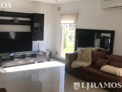 Casa en Venta de 5 dormitorios