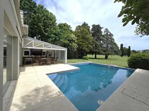 Casa en Venta en Campana, USD 450.000