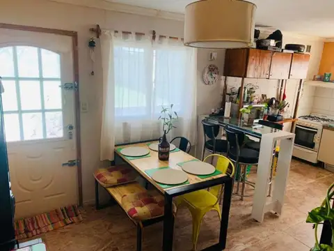 Casa 3 ambientes con 2 baños