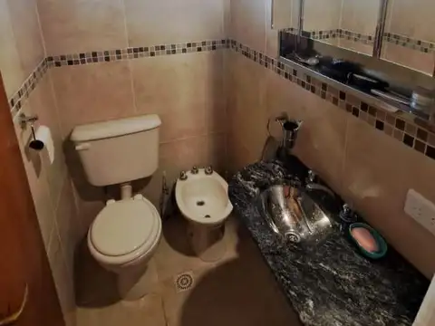 Casa 4 ambientes con 3 baños