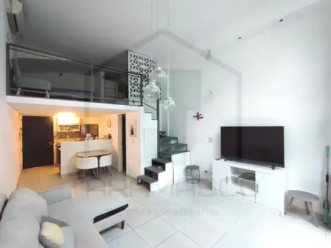 Depto Tipo Casa en Venta en Villa del Parque, USD 109.000