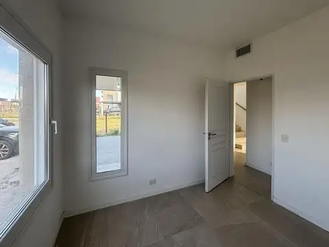 Casa | Venta | Barrio Cerrado Santa Ana | 5 Ambientes | Pileta | 450m2