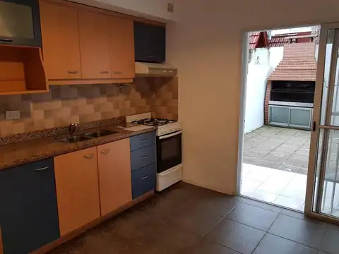 Casa en Alquiler con 1 cochera