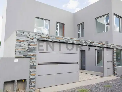 133 e/ 34 y 35 100, Piso 0