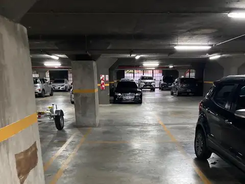 Excelente oportunidad - VENTA COCHERA - Molina Ciudad - BARRACAS