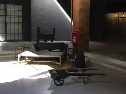 Av. Regimiento de Patricios al 1000