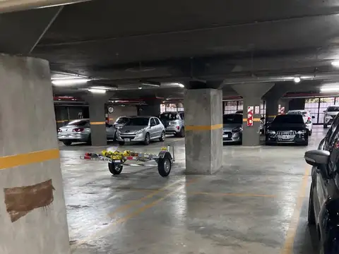 Excelente oportunidad - VENTA COCHERA - Molina Ciudad - BARRACAS