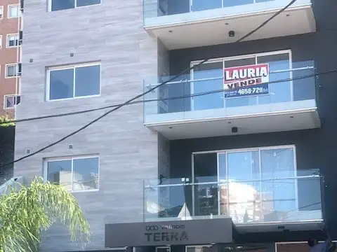 Sarmiento 100, Piso 1