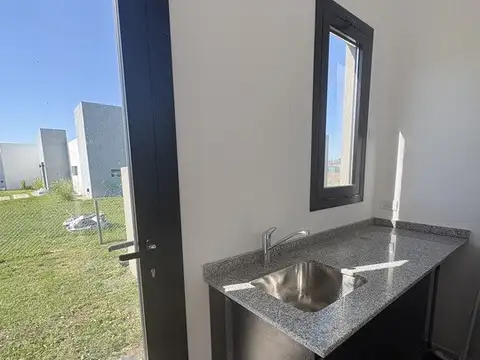 Venta casa a estrenar, 4 ambientes General Rodriguez