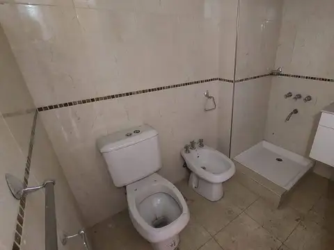 Depto amplio monoambiente Alquiler en P. Patricios