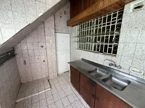 Casa 4 ambientes con 1 baño