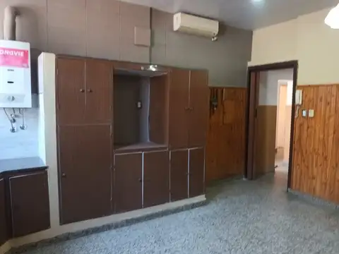 DEPARTAMENTO 4 AMB ( TIPO CASA) CON TERRAZA VELEZ