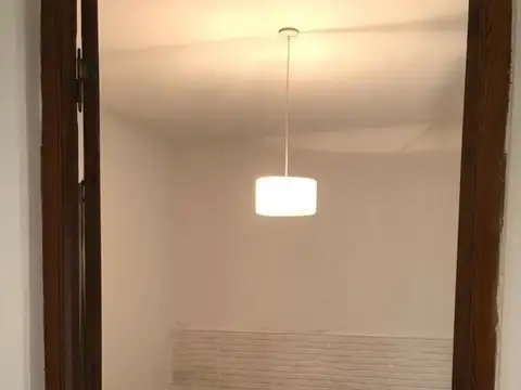 Casa en venta. Dos unidades funcionales. Inversión. PERMUTA POR PROPIEDAD EN BARADERO