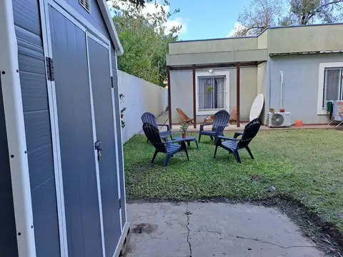 VENTA CASA  4 AMBIENTES GRAL RODRIGUEZ APTO CREDIT