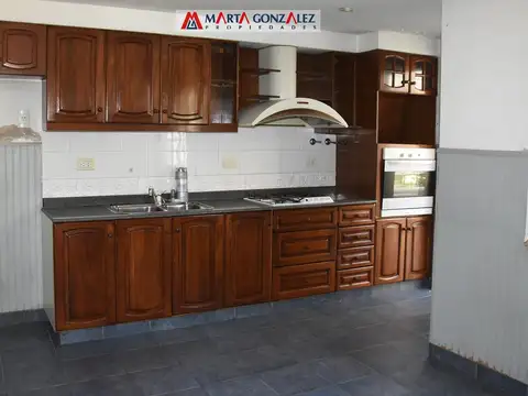 Chalet 4 ambientes venta  Ramos Mejia