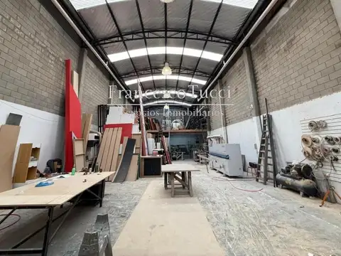 Galpón con oficinas en venta en san martin