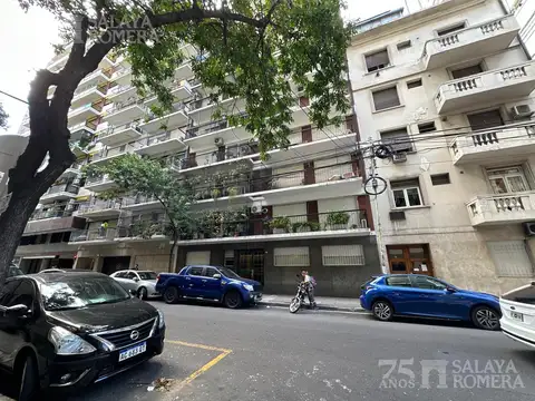 Departamento dos ambientes luminoso