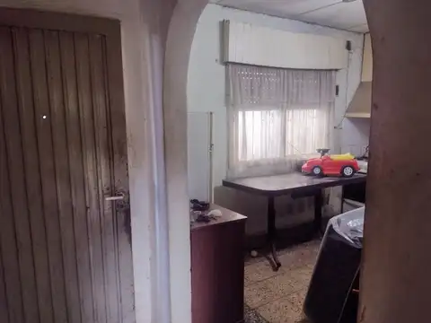 Casa 2 ambientes con 1 baño