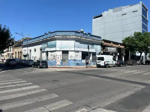 Local en Venta 96 años