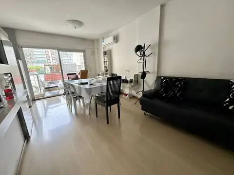 San Luis 3100, Piso 3