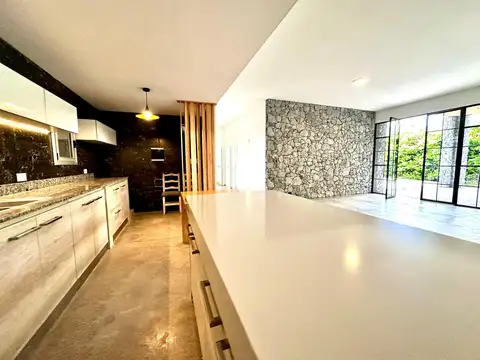 Casa 4 ambientes con 3 baños