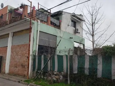 Olegario Victor Andrade 700