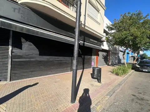 ALQUILO LOCAL COMERCIAL EN LA PLATA CENTRO