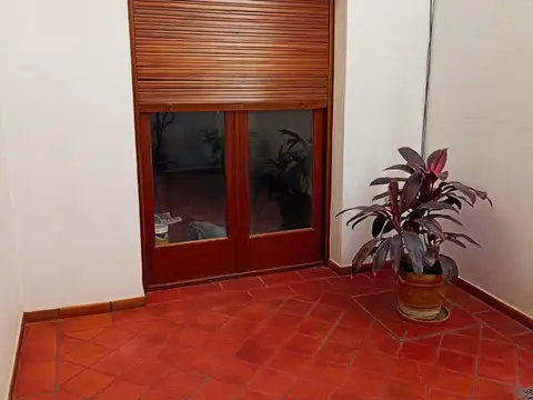 Depto Tipo Casa en Alquiler 52 años